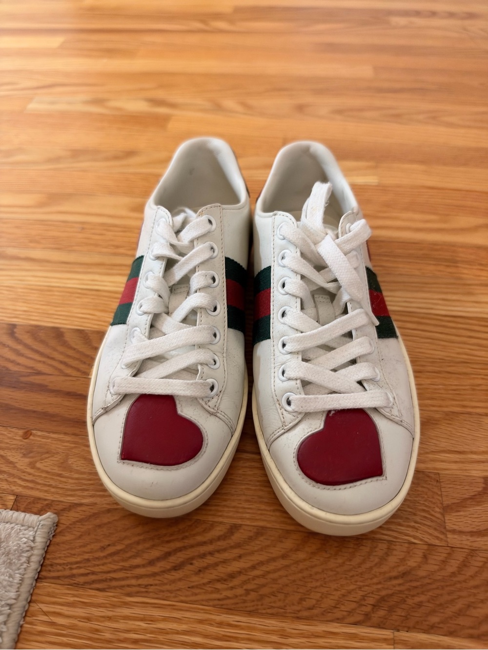 Gucci White Leather Sneakers with Red Heart and Green-Red Web